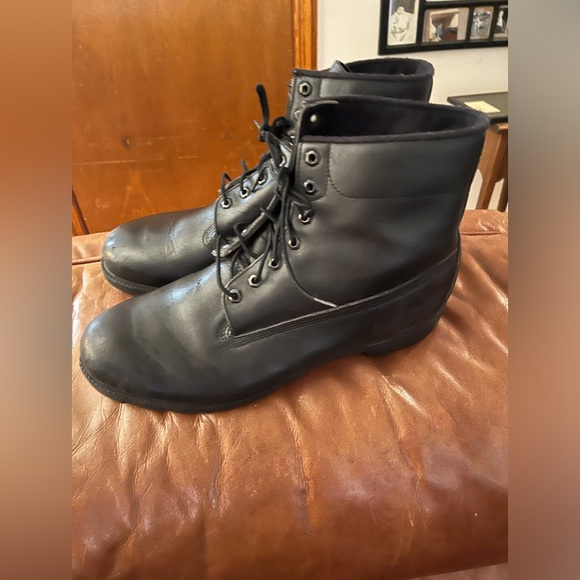 Timberland Black Lace Up Boots/Work Boots Size 12 like new